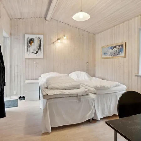 Nyaraló Classic Summer House 200 Meters From The Water, *